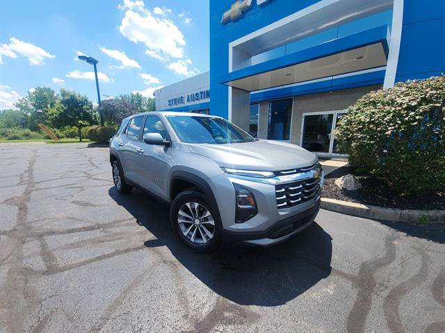 Used 2025 Chevrolet Equinox LT AWD/4WD image 1