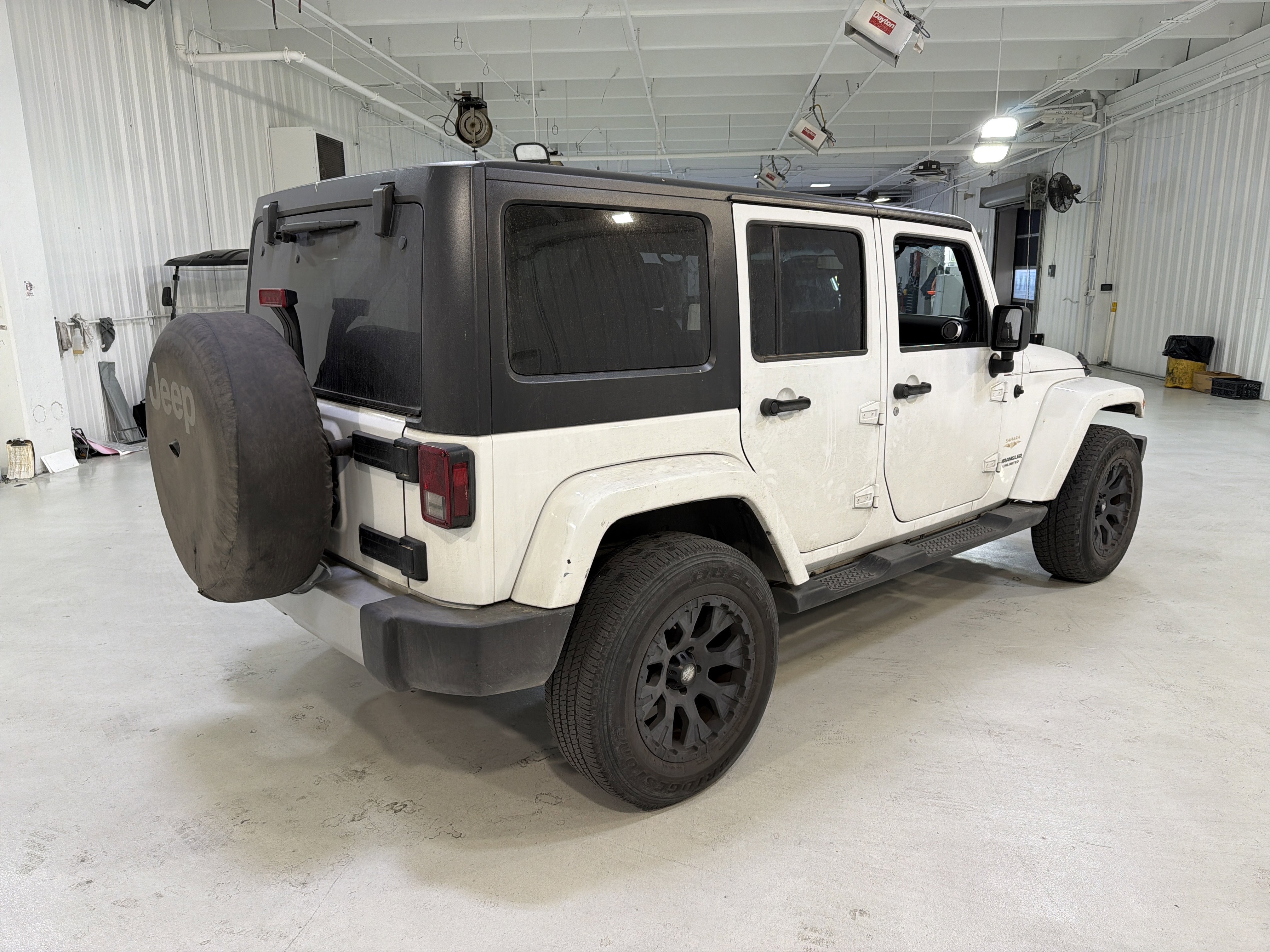 Used 2014 Jeep Wrangler Unlimited Sahara w/ Connectivity Group image 5