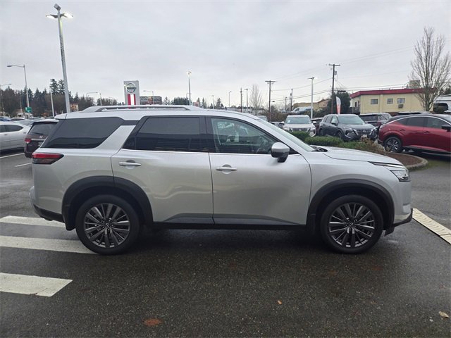 Used 2022 Nissan Pathfinder SL w/ SL Premium Package image 6