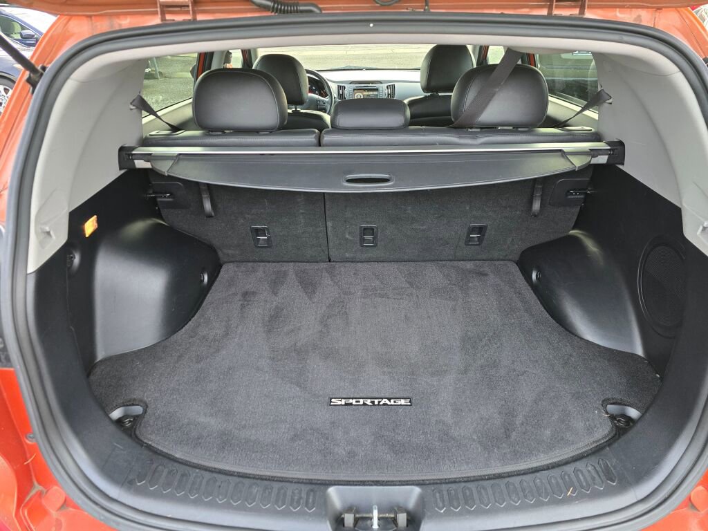 Used 2011 Kia Sportage SX w/ Premium Pkg w/Leather Seats image 14