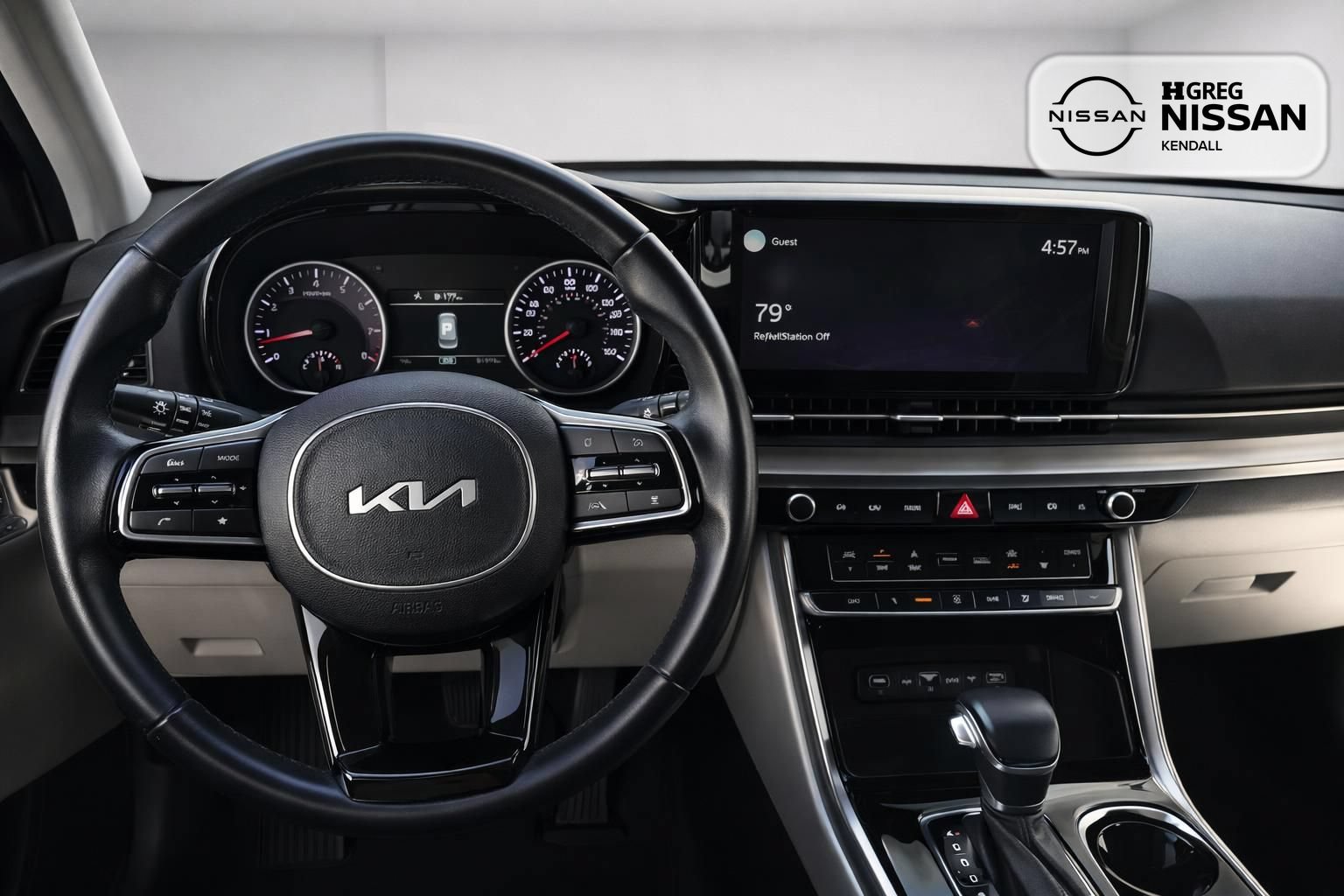 Used 2022 Kia Carnival EX FWD image 14