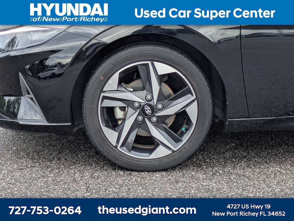 Certified 2023 Hyundai Elantra SEL w/ Convenience Package FWD image 10