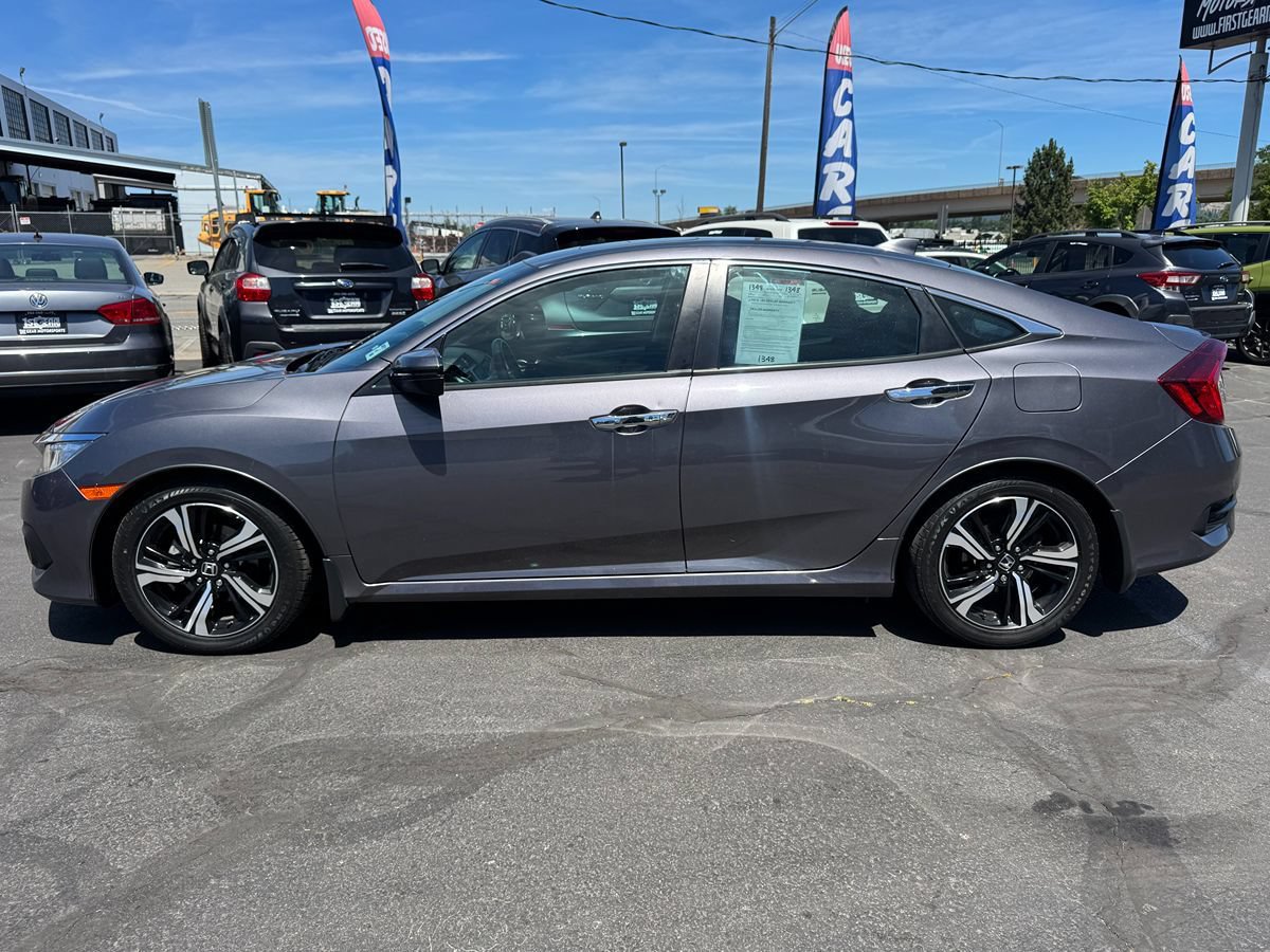 Used 2017 Honda Civic Touring image 5
