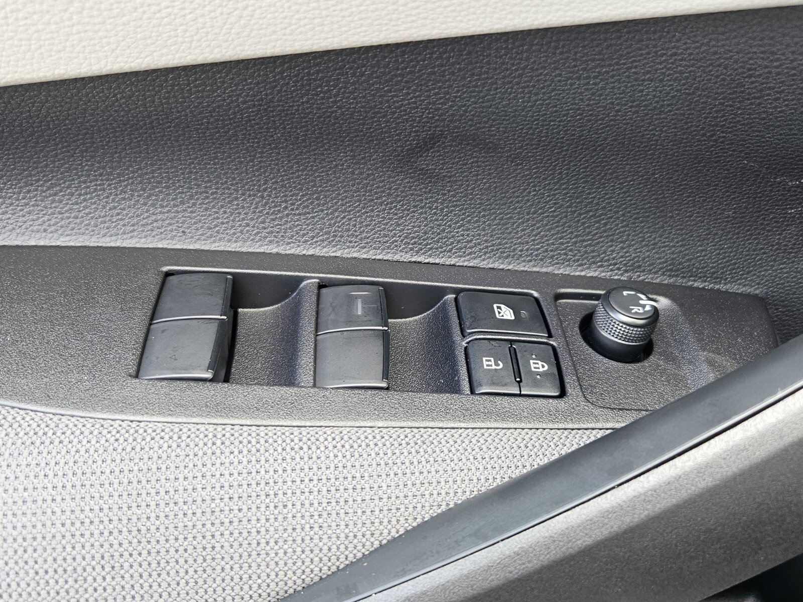 New 2026 Toyota Corolla LE image 12