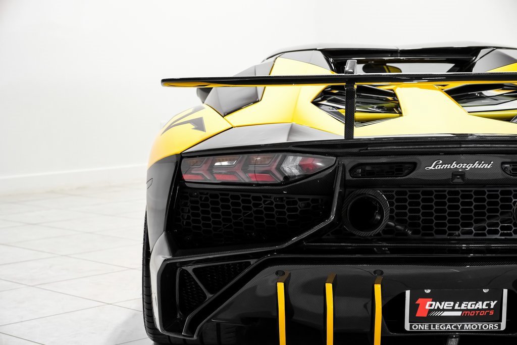 Used 2016 Lamborghini Aventador LP 700-4 image 45