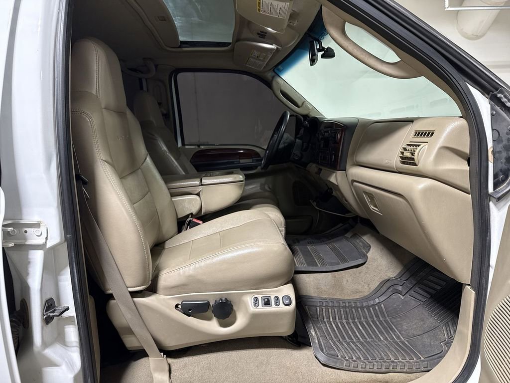 Used 2006 Ford F350 Lariat image 21