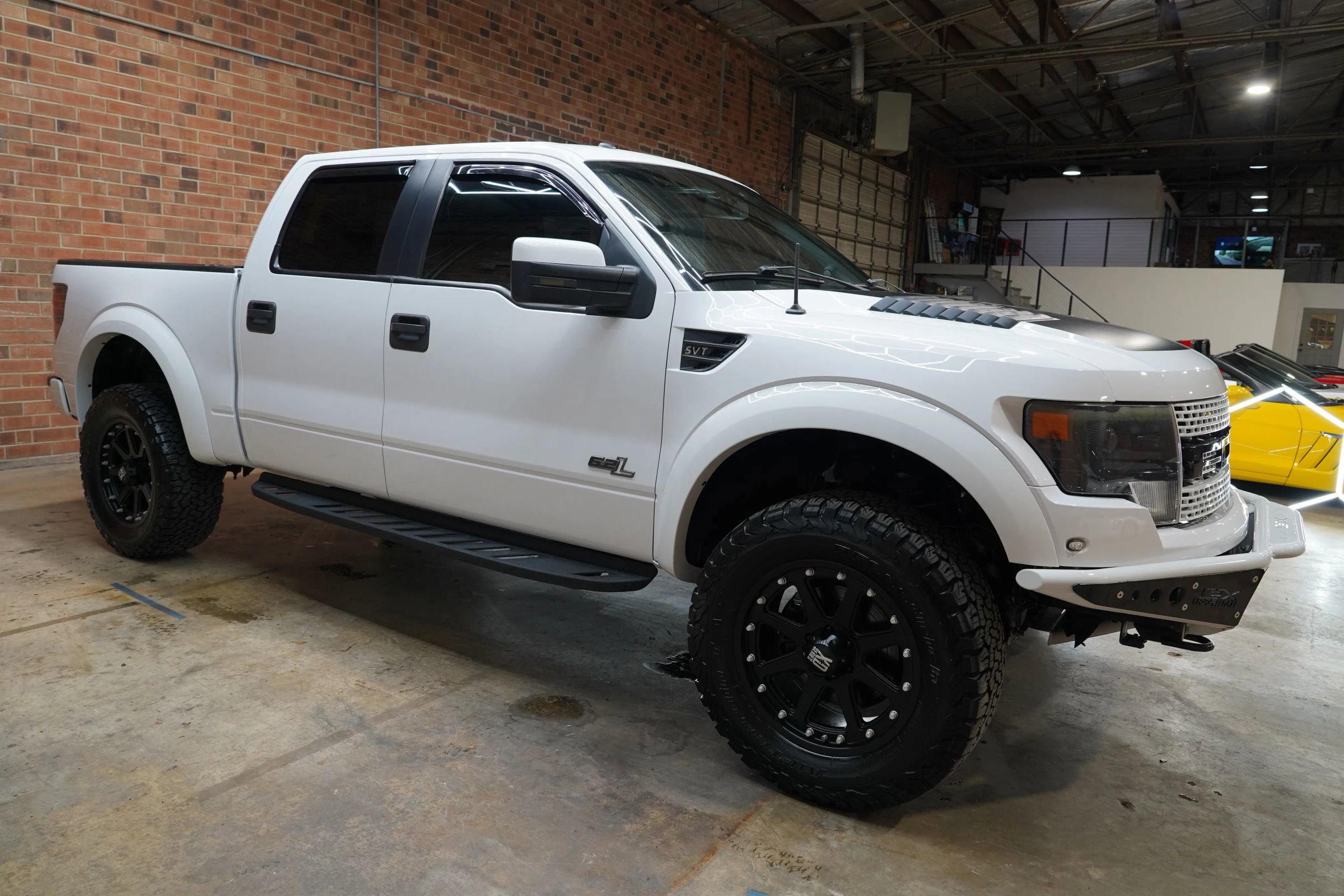 Used 2014 Ford F150 Raptor w/ Equipment Group 801A Luxury AWD/4WD image 2