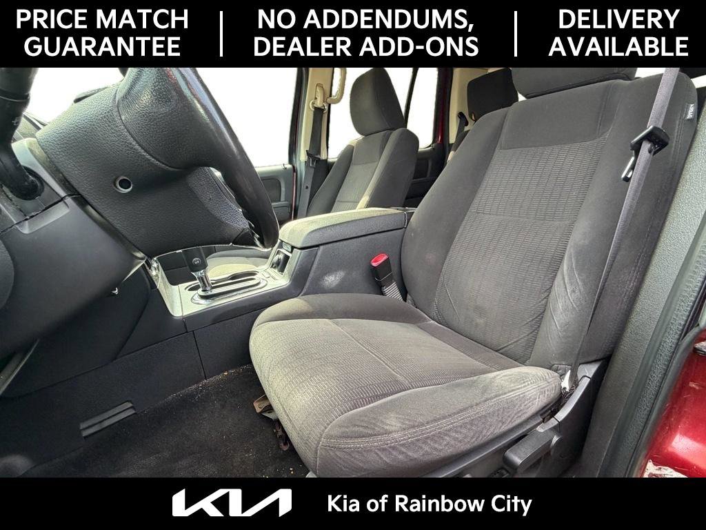 Used 2010 Ford Explorer XLT image 8