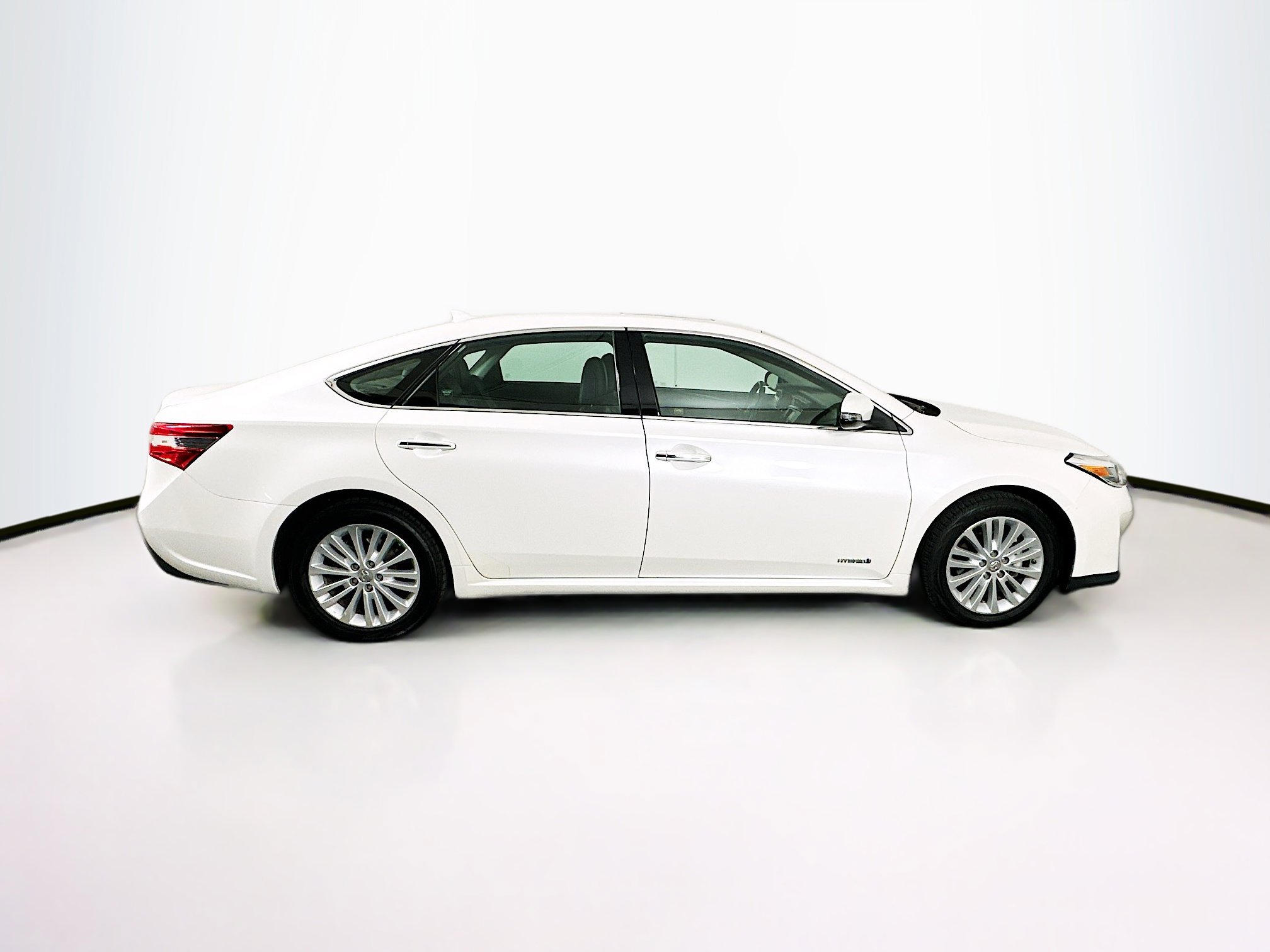 Used 2014 Toyota Avalon Limited image 10