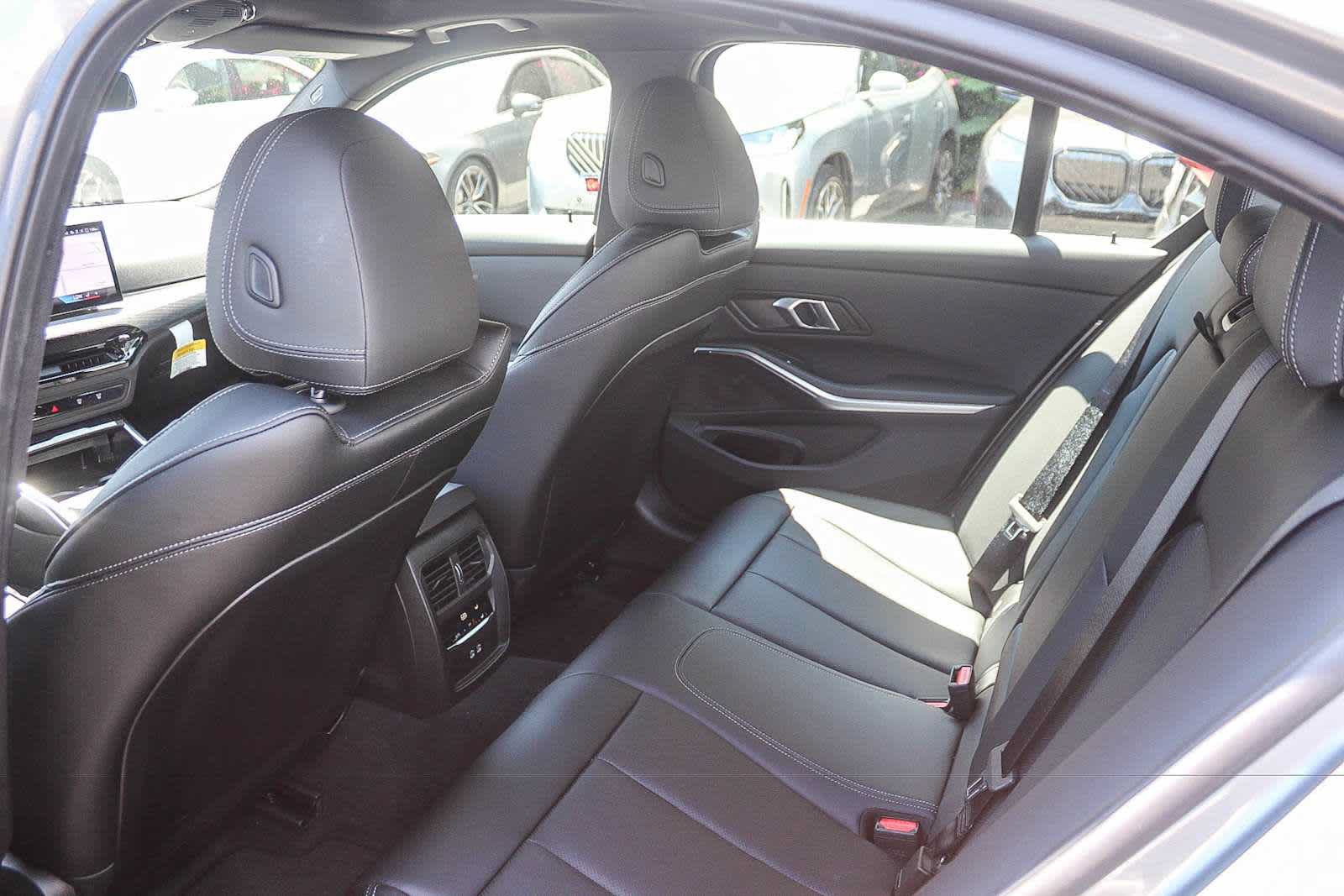Used 2026 BMW 330i Sedan w/ Premium Package RWD image 17