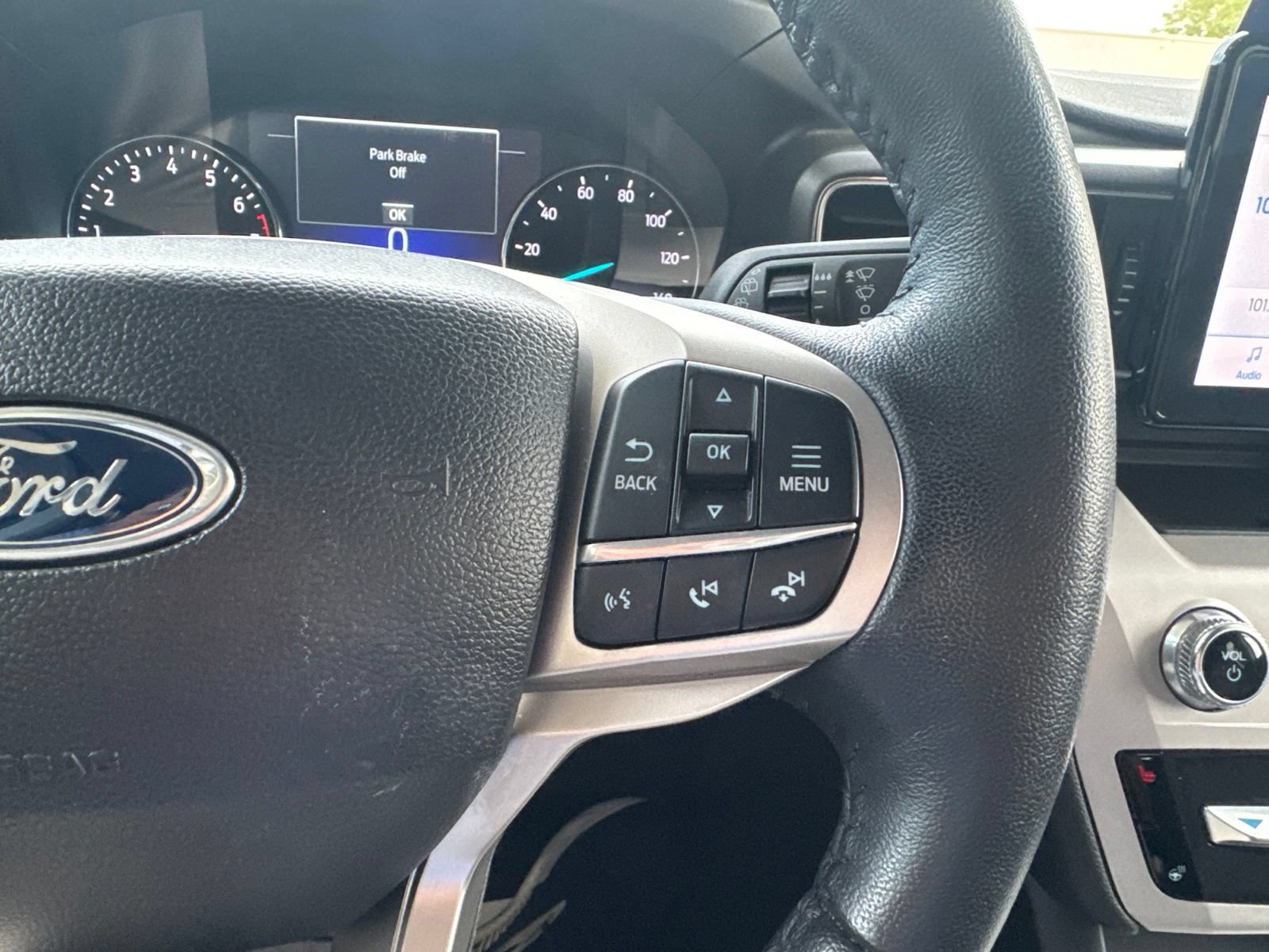 Certified 2024 Ford Explorer XLT w/ Equipment Group 202A AWD/4WD image 30
