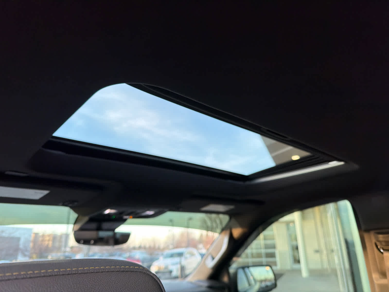 Used 2022 Chevrolet Silverado 1500 ZR2 w/ Technology Package image 23