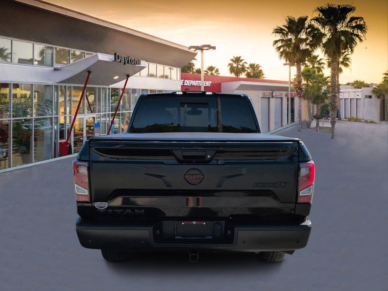 Used 2024 Nissan Titan PRO-4X w/ Off Road Protection Package image 4