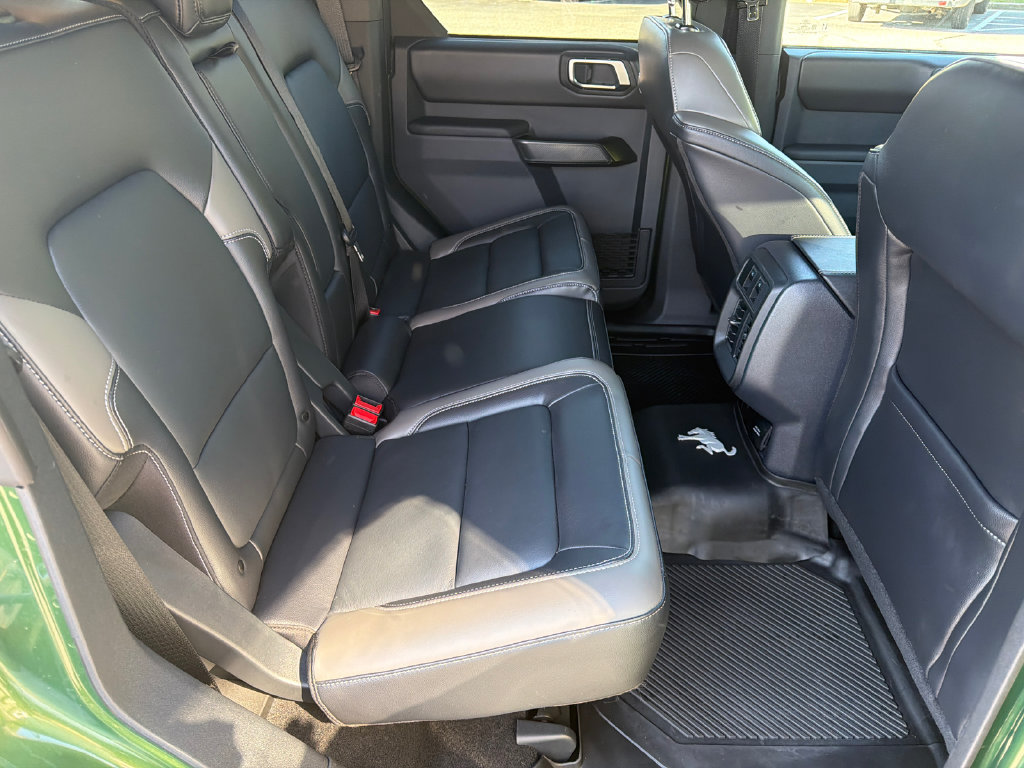 Used 2025 Ford Bronco Outer Banks AWD/4WD image 15