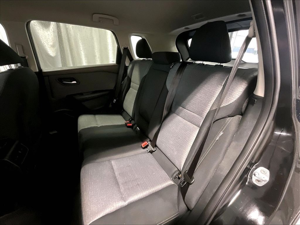 Used 2023 Nissan Rogue SV AWD/4WD image 15