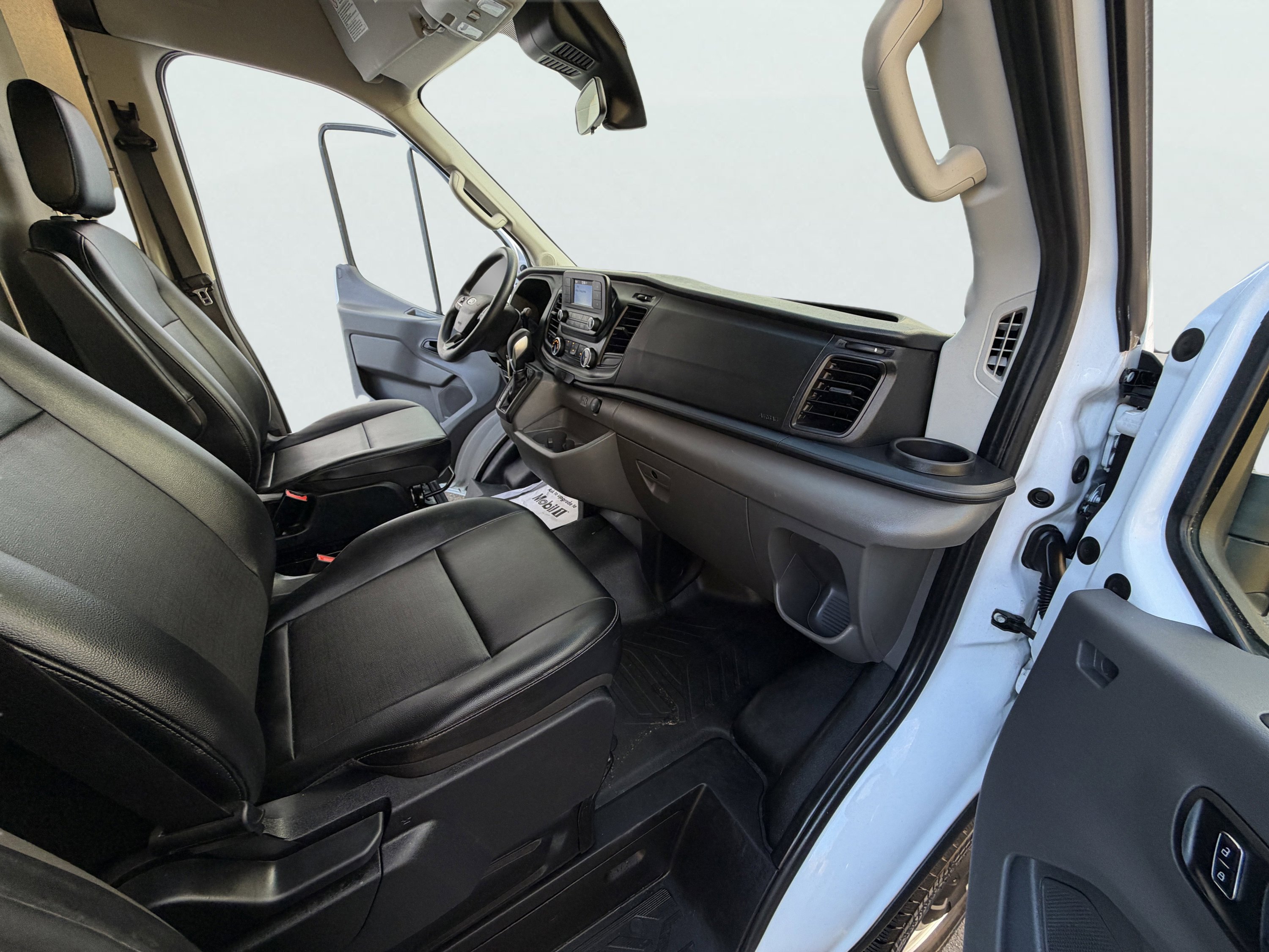 Used 2023 Ford Transit 250 Medium Roof image 19