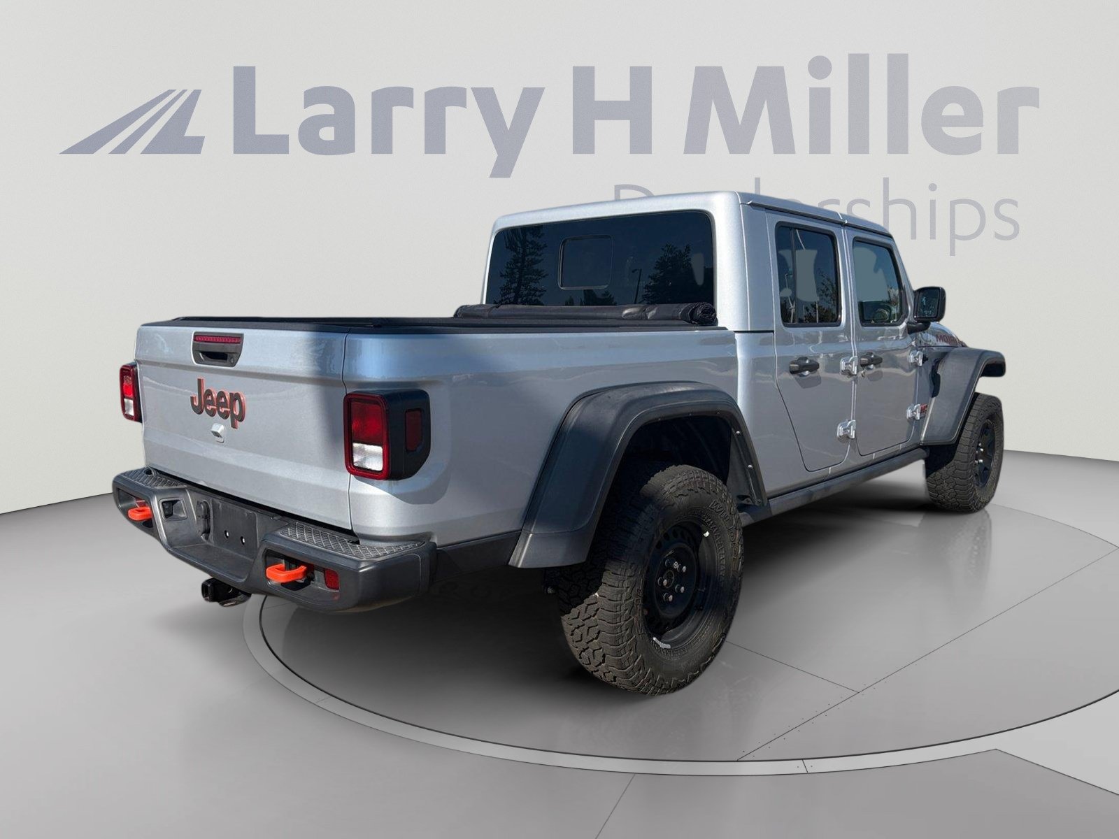 Used 2023 Jeep Gladiator Mojave w/ Cold Weather Group AWD/4WD image 6