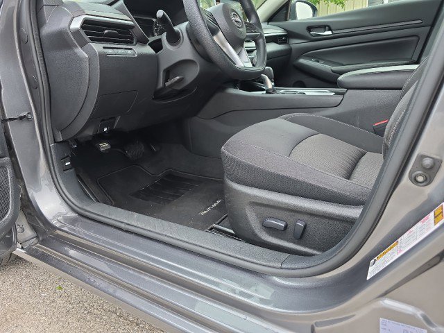 Used 2024 Nissan Altima 2.5 SV image 19
