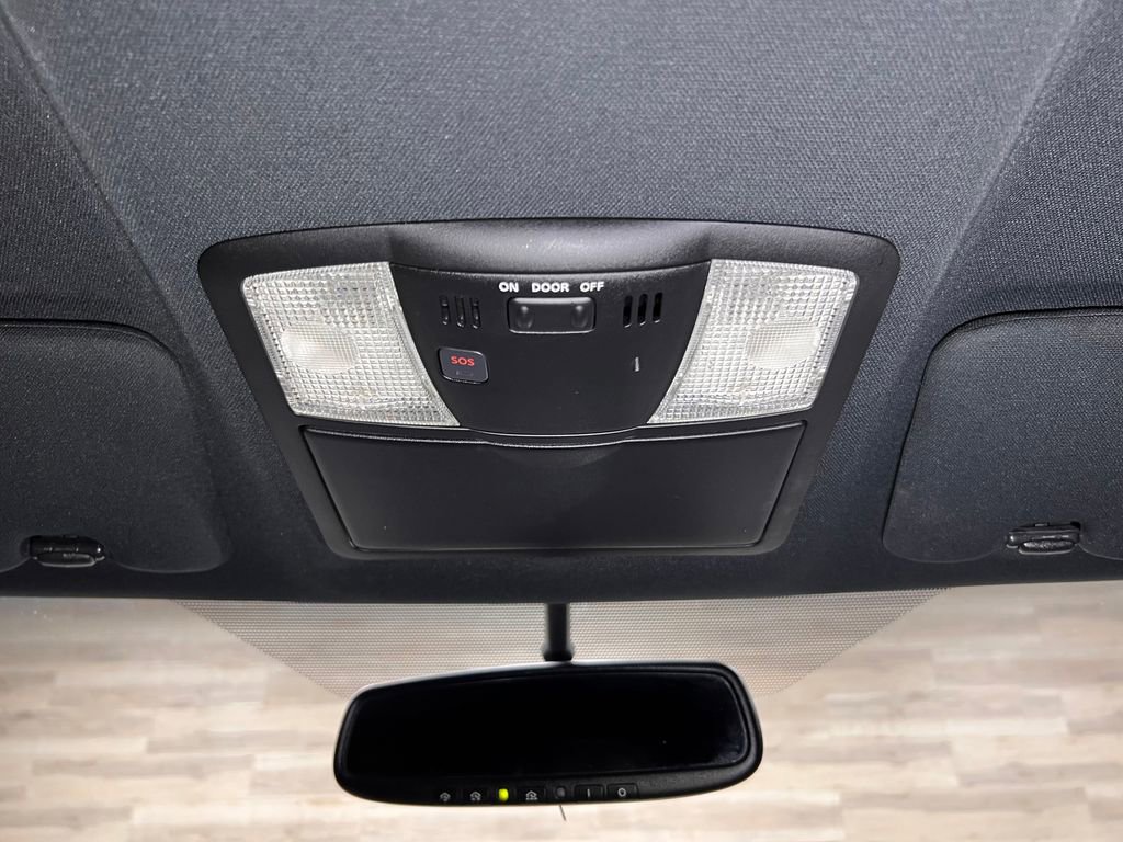 Used 2020 Nissan GT-R Premium w/ Premium Interior Package image 17