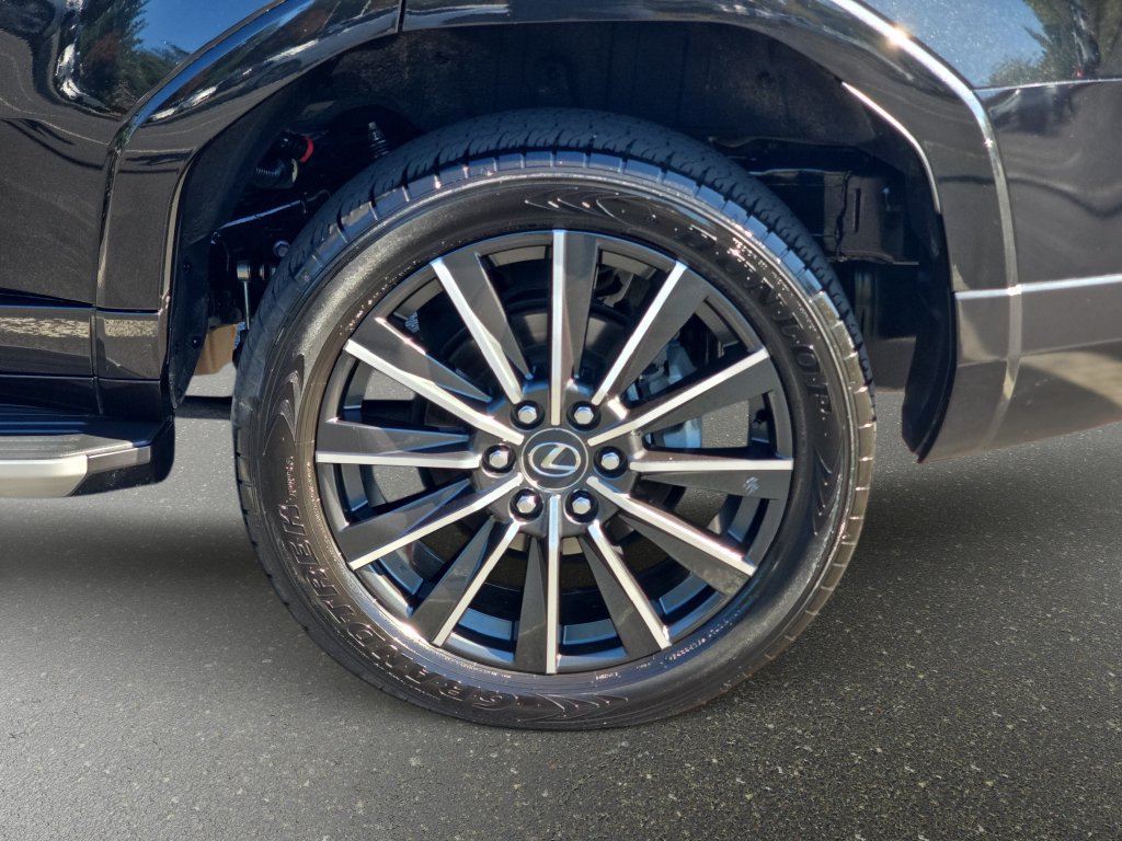 Certified 2024 Lexus GX 550 w/ Cold Area Package AWD/4WD image 38