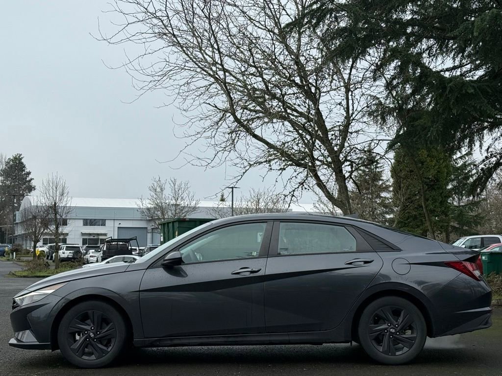 Used 2021 Hyundai Elantra SEL w/ Preferred Accessory Package image 4