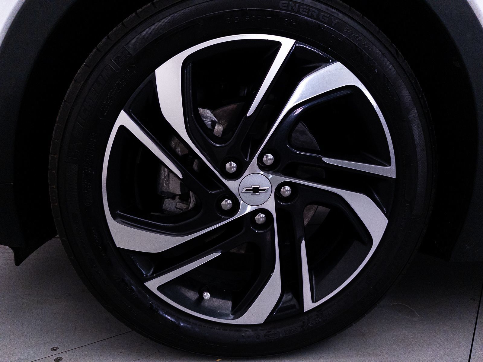 Used 2023 Chevrolet Bolt LT w/ Infotainment Package FWD image 16