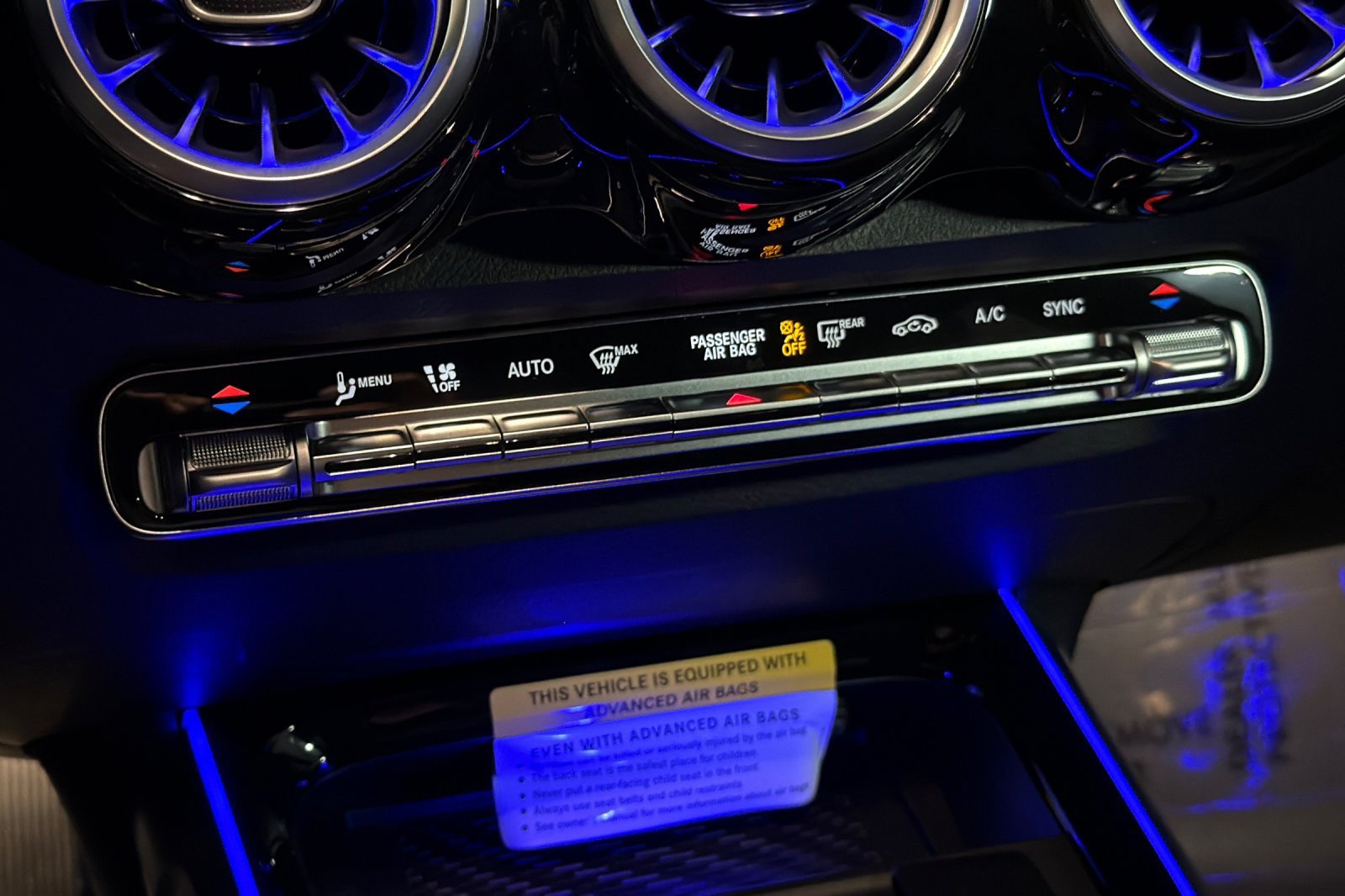 New 2025 Mercedes-Benz GLB 250 image 19