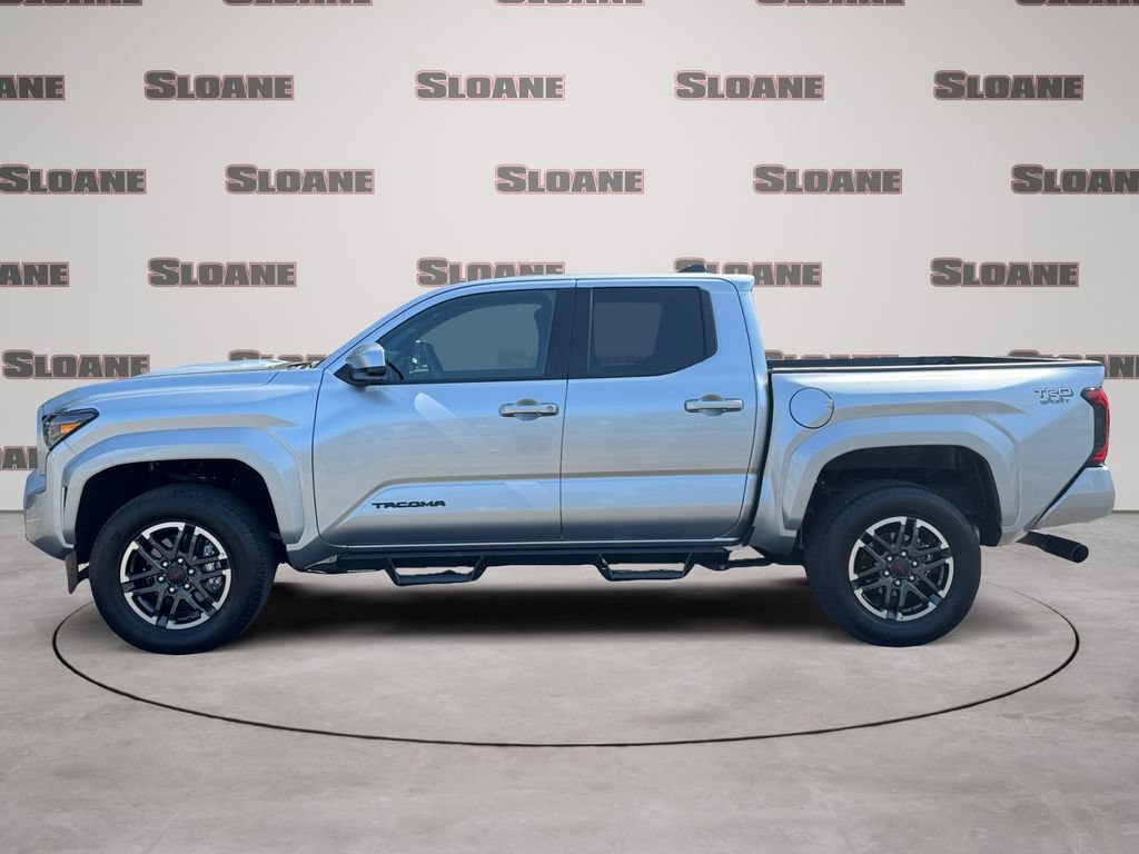 Used 2025 Toyota Tacoma TRD Sport AWD/4WD image 2