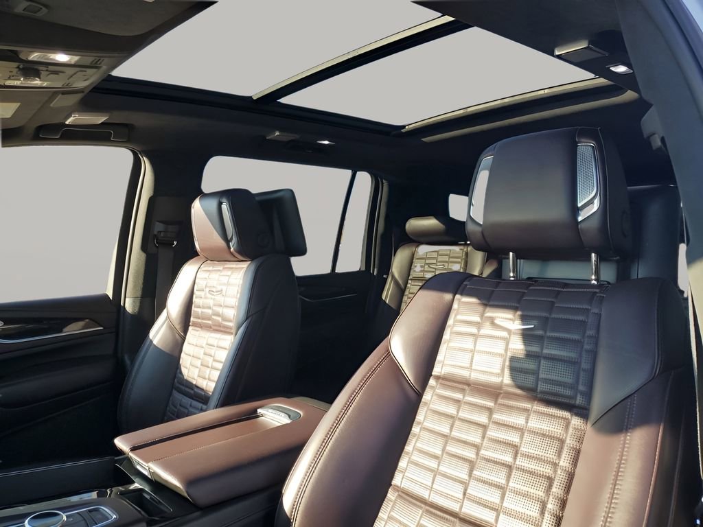 Certified 2023 Cadillac Escalade ESV Premium Luxury Platinum w/ LPO, Radiant Package image 32
