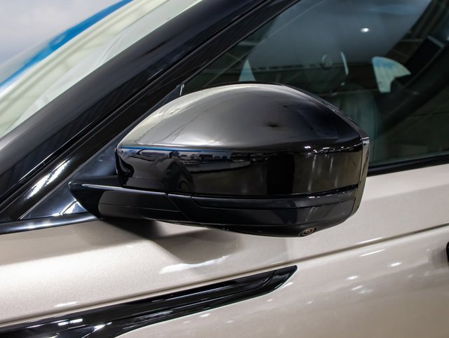 New 2026 Land Rover Range Rover Velar Dynamic SE image 9