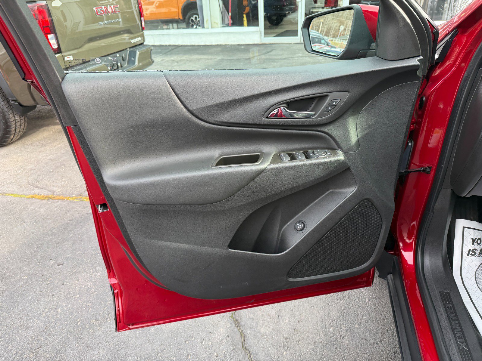 Used 2023 Chevrolet Equinox LT image 15