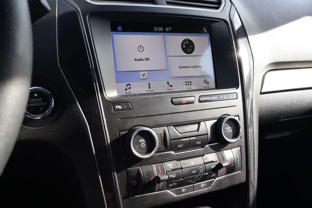 Used 2018 Ford Explorer XLT w/ Equipment Group 202A image 22