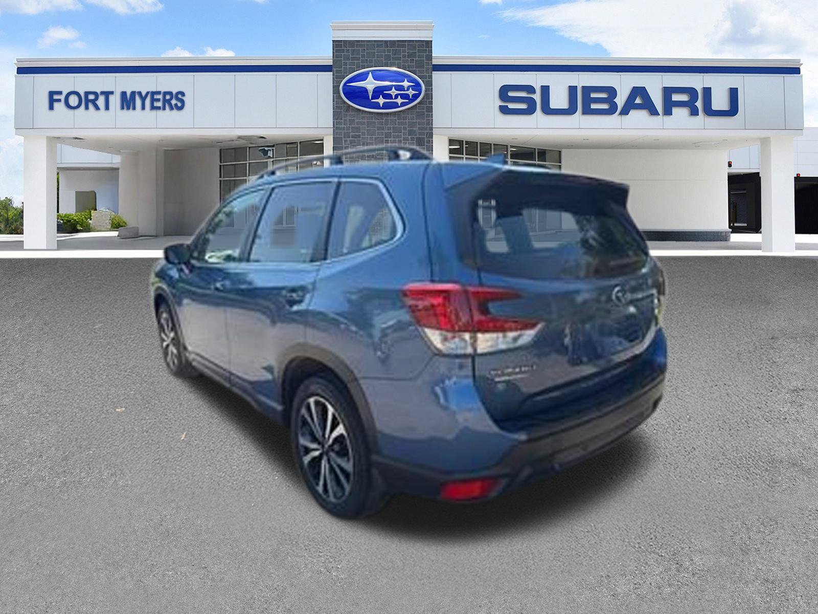 Used 2023 Subaru Forester Limited AWD/4WD image 4
