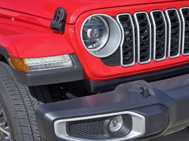 Used 2026 Jeep Wrangler Unlimited Sahara AWD/4WD image 9