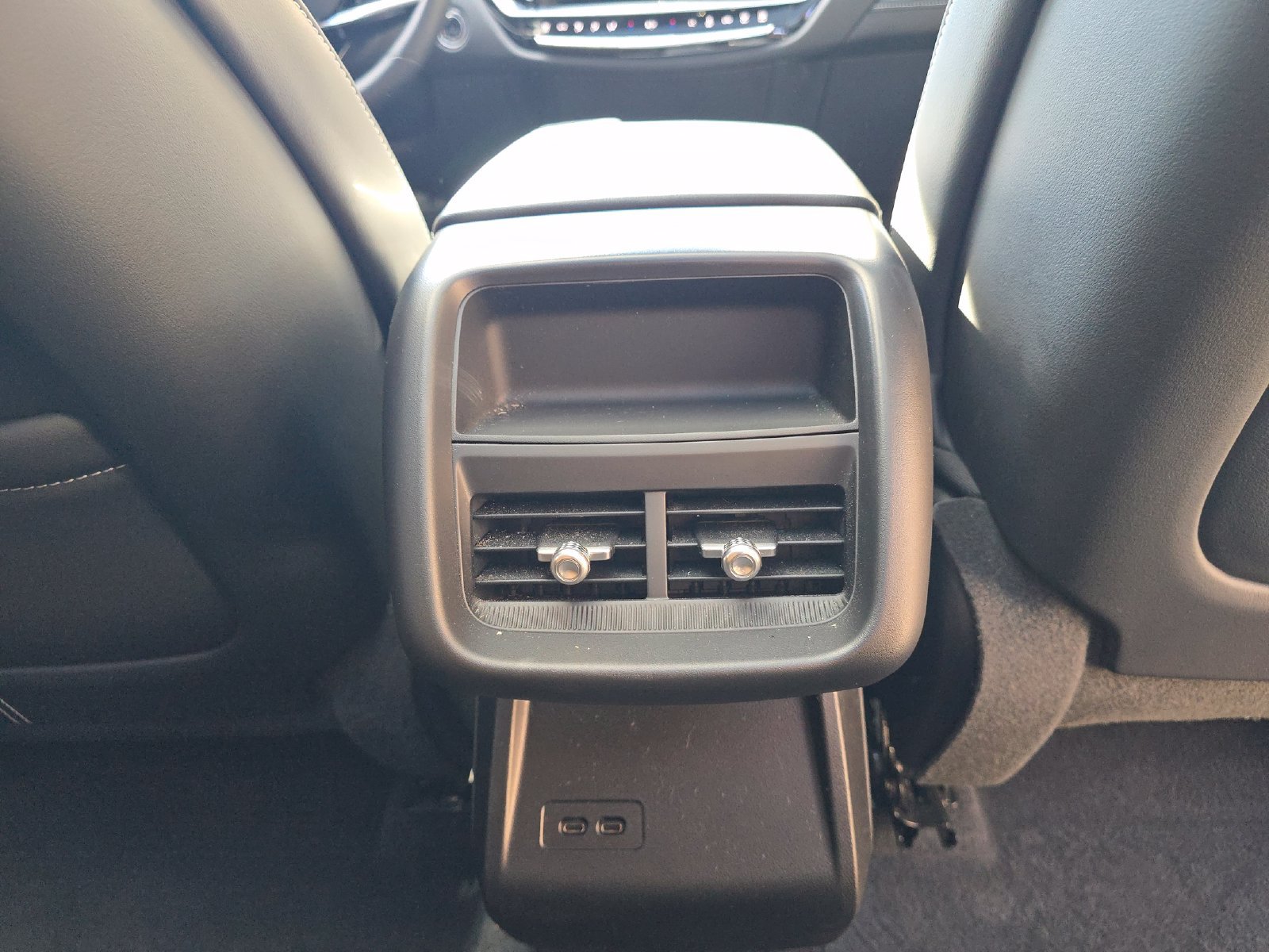 Certified 2024 Cadillac Lyriq Tech w/ LPO, Floor Liner Package AWD/4WD image 25