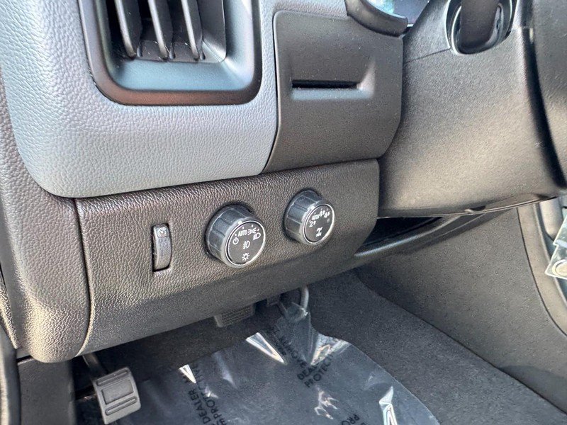 Used 2019 Chevrolet Colorado Z71 AWD/4WD image 16