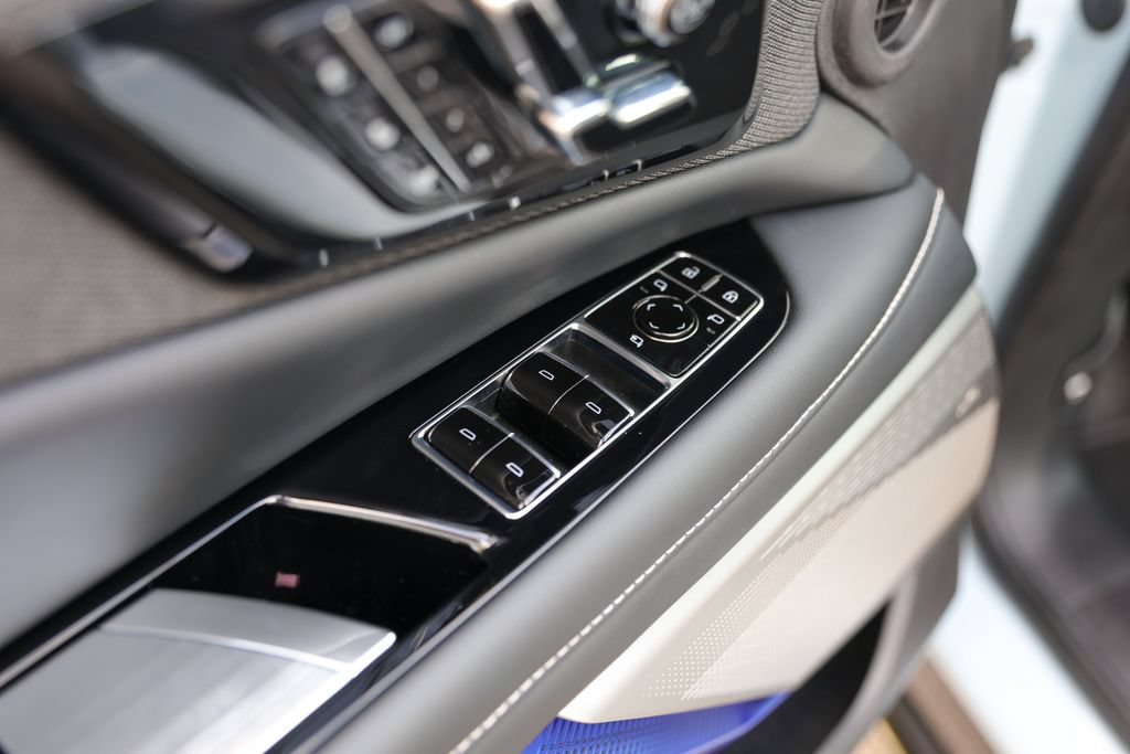 Used 2026 Cadillac Optiq V AWD/4WD image 22