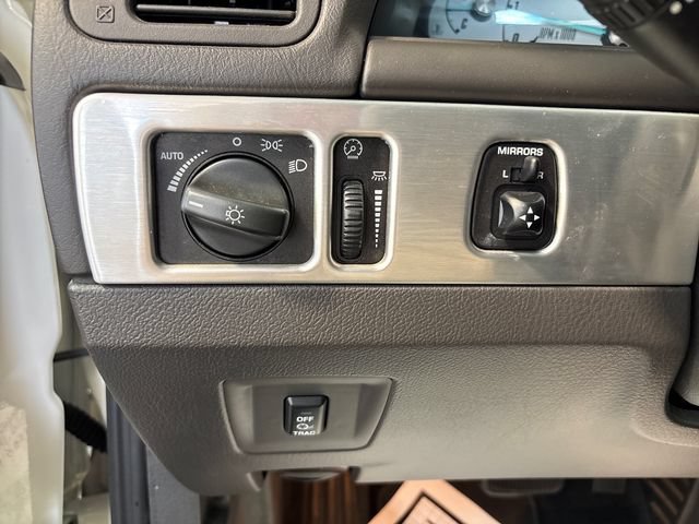 Used 2002 Ford Thunderbird RWD image 12