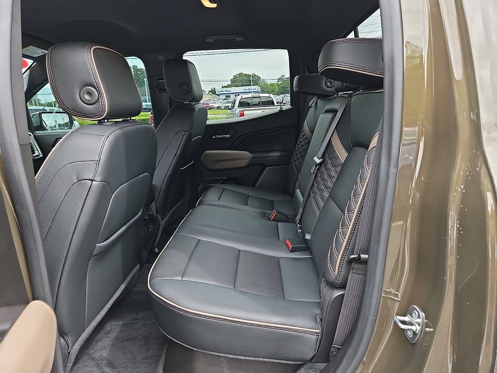 Used 2023 GMC Canyon Denali AWD/4WD image 12