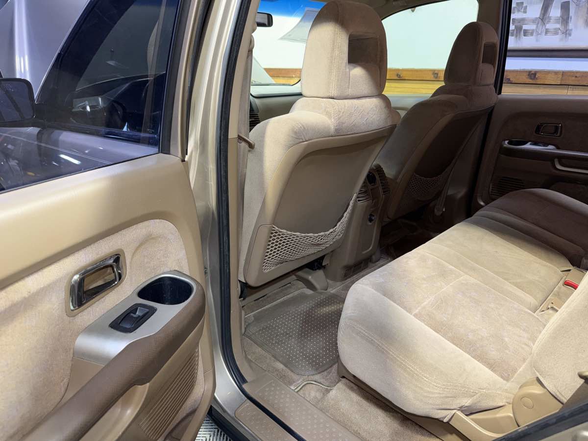 Used 2004 Honda Pilot LX image 22