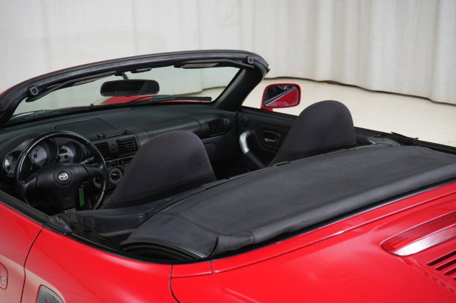 Used 2001 Toyota MR2 image 39