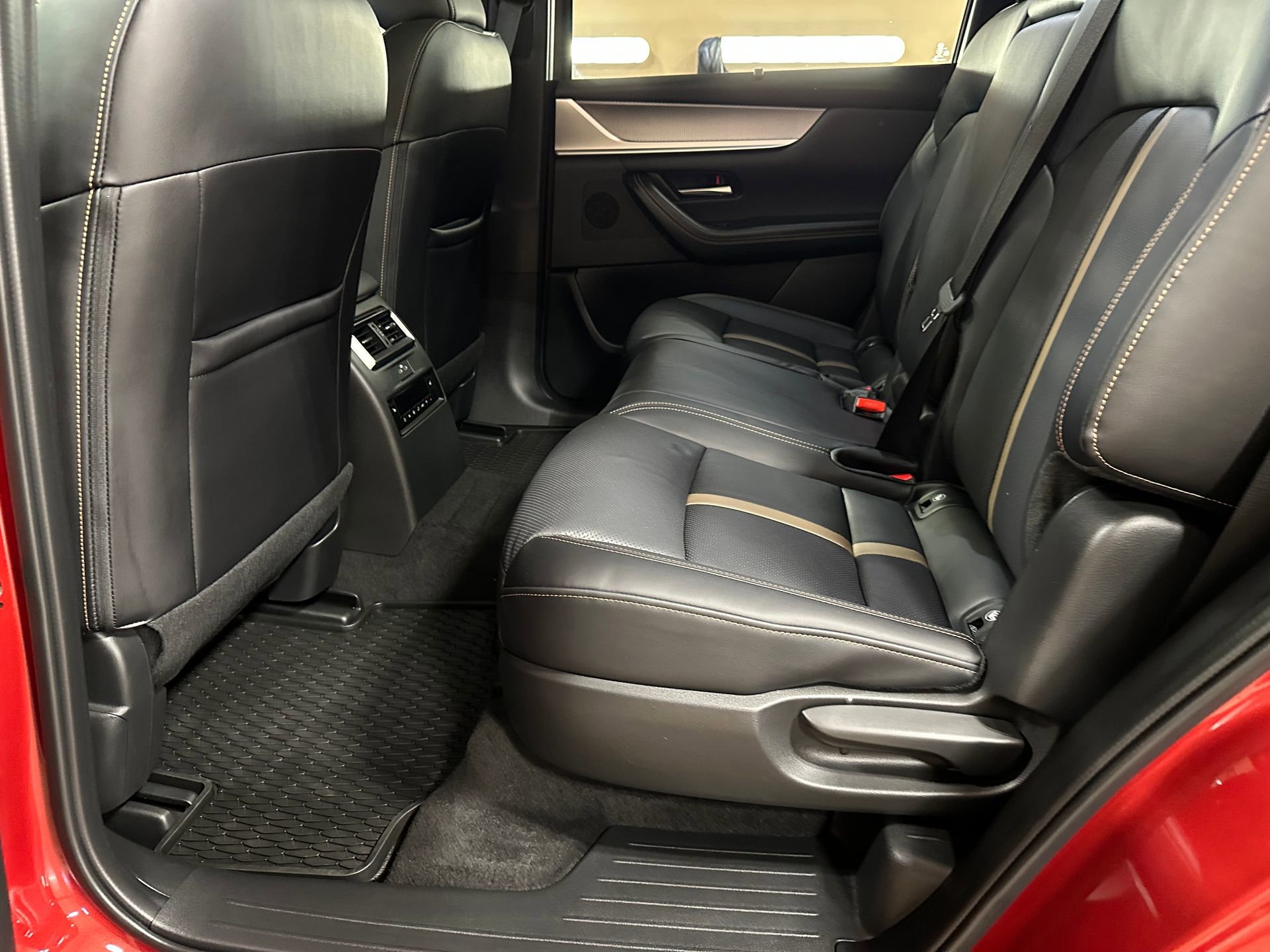 Used 2025 MAZDA CX-70 3.3 Turbo w/ Premium Plus Pkg AWD/4WD image 12