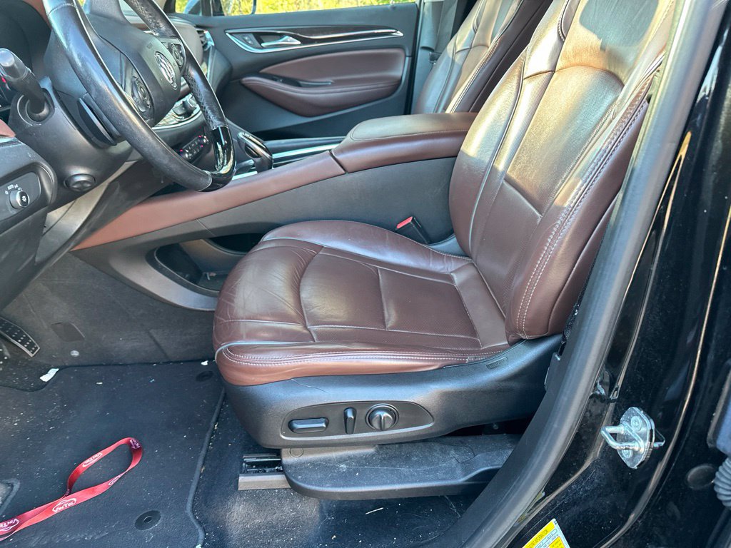 Used 2018 Buick Enclave Avenir w/ Avenir Technology Package AWD/4WD image 7