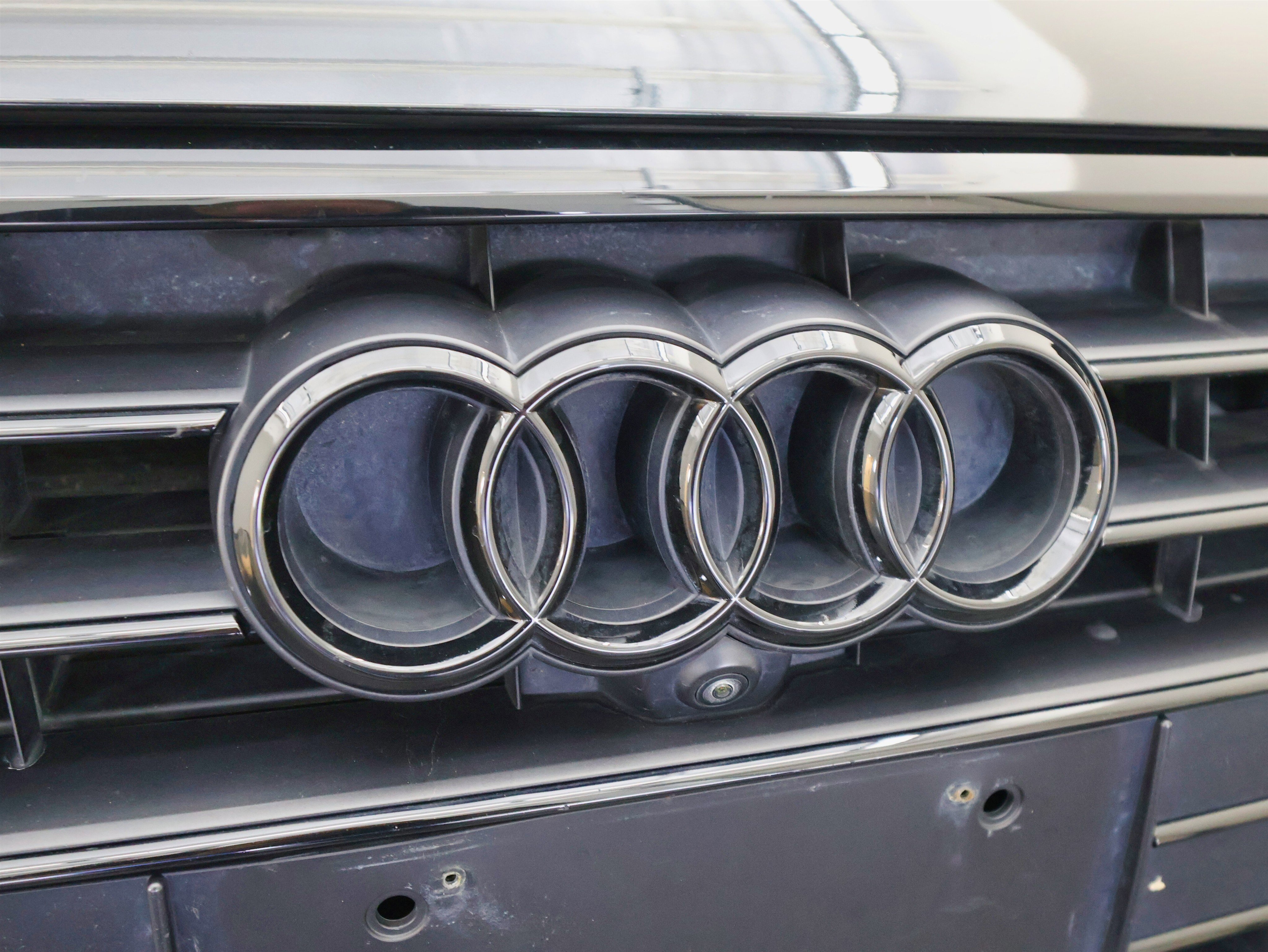 Used 2020 Audi A8 L 4.0T w/ Executive Package image 14