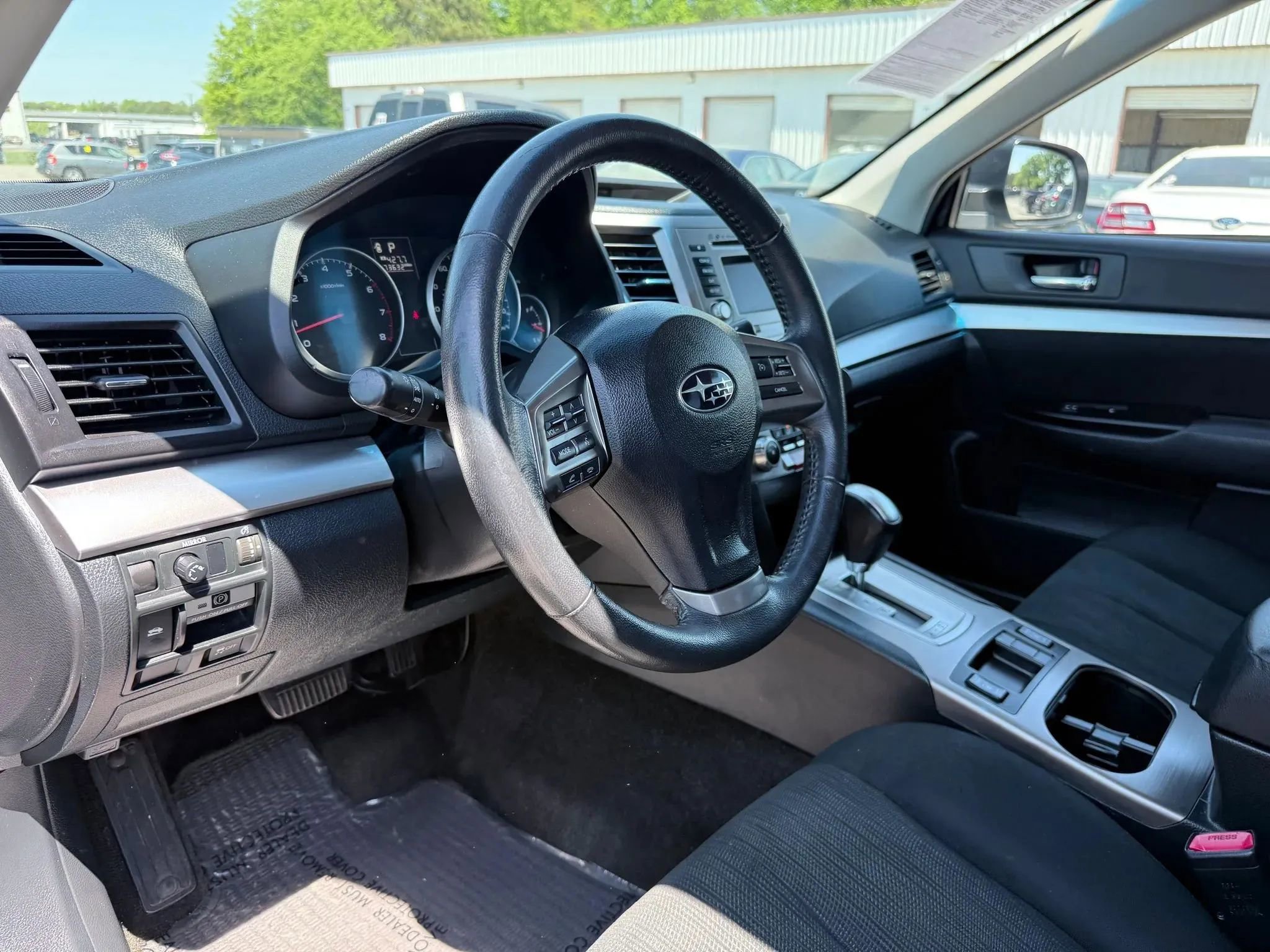 Used 2014 Subaru Outback 2.5i Premium w/ Popular Package #1B AWD/4WD image 17
