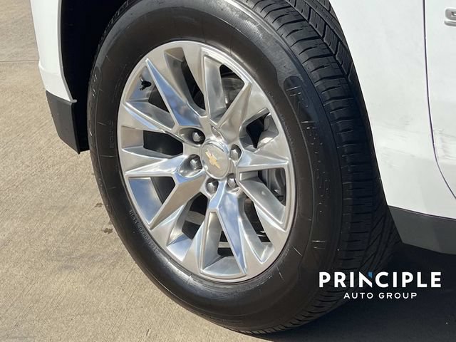 Used 2023 Chevrolet Suburban Premier AWD/4WD image 7