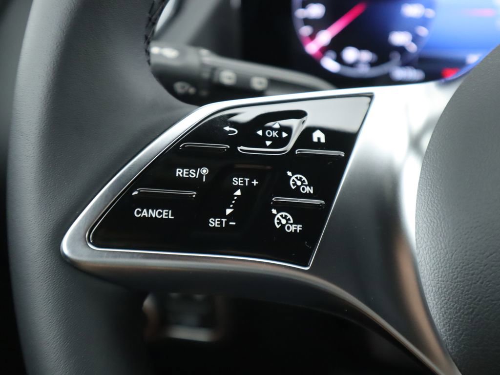 Certified 2025 Mercedes-Benz GLA 250 image 12