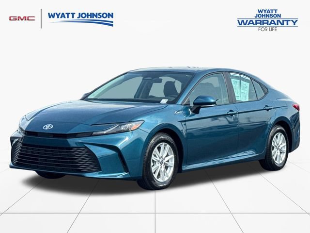 Used 2025 Toyota Camry LE w/ Convenience Package FWD image 1