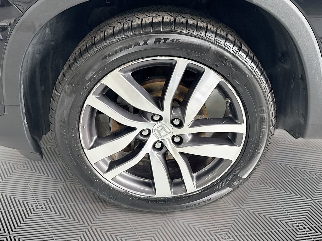 Used 2016 Honda Pilot Touring image 32