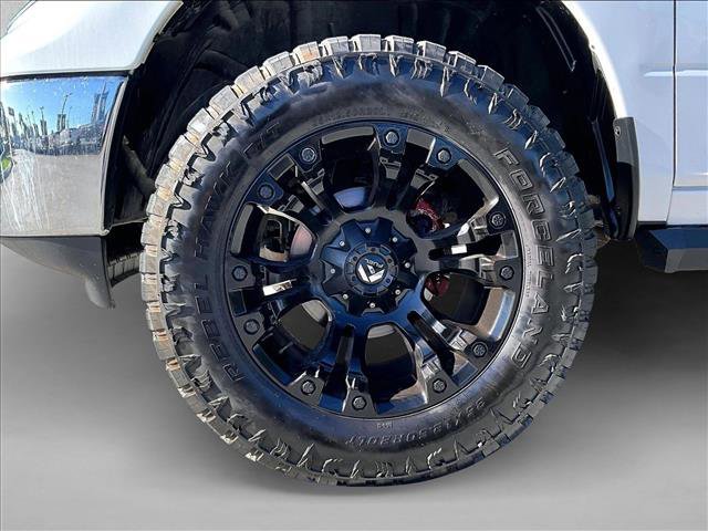 Used 2021 RAM 1500 Classic SLT image 10